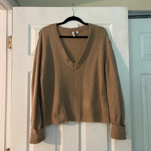 Elan Sweaters - Long Sleeve Sweater Wool Fox Blend